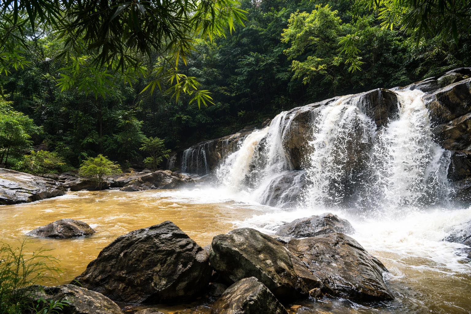 Mukanamane Falls cab route from Sakleshpur